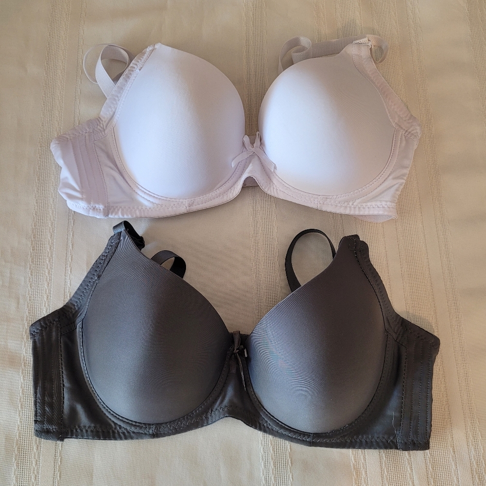 Angelina Bras Lot Of 2 White & Gray Underwire Size 38C NWOT